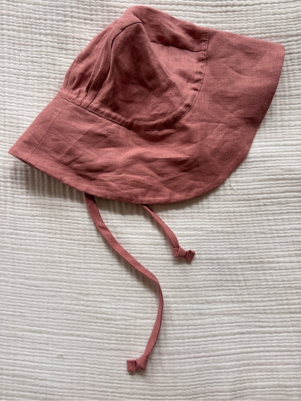 NWT Briar Baby Dusty Rose Kids Bucket Hat with Chin Ties